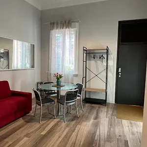 https://fiori-3-appartmentssuite.it-lombardy.com