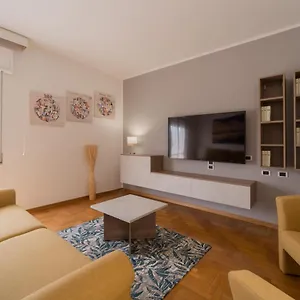 https://angela-suite.it-tuscanyhotel.com